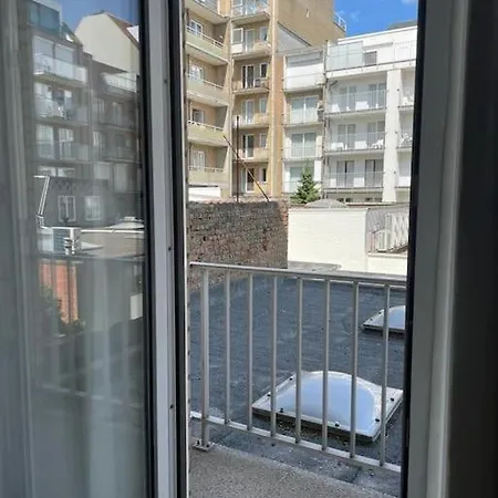 Mooi Met Zijdelings Zeezicht, Op 100 Meter * Knokke-Heist